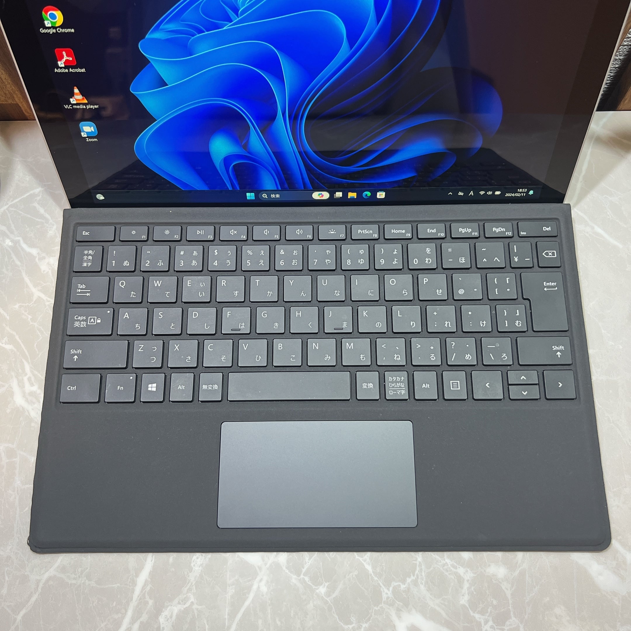 Surface Pro 5☘m3第7世代☘爆速SSD128GB＆メモリ4GB搭載