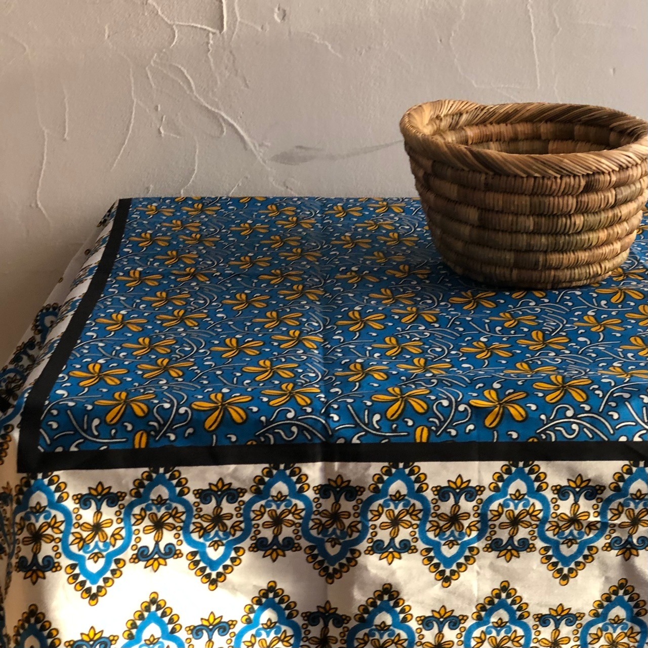 カンガ　ケニア　水色×黄［孝行息子の存在は両親の誉れ］