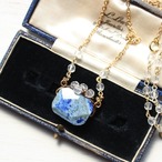 ポルトモネ・フランスのがま口みたいに愛らしい　ラピスラズリと水晶　ペンダント・ネックレス　マットゴールド