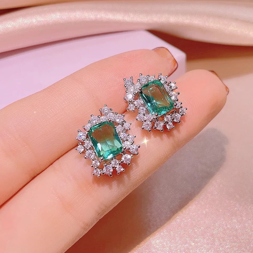 エメラルドカット額縁絵画3点セット（リング・ピアスイヤリング