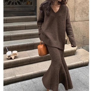 セットアップ Vネック ニット ロング スカート リラクシー 2点セット リボン ロングスカート きれいめ ゆったり 上品 大人 シンプル カジュアル 20代 30代 40代 着回し ツーピース 秋 冬 クリスマス 大人可愛い ガーリー ブラック ブラウン グレー S M L XL 大きいサイズ
