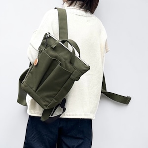 即納商品 hike30:カーキ(撥水加工ナイロン素材リュック)