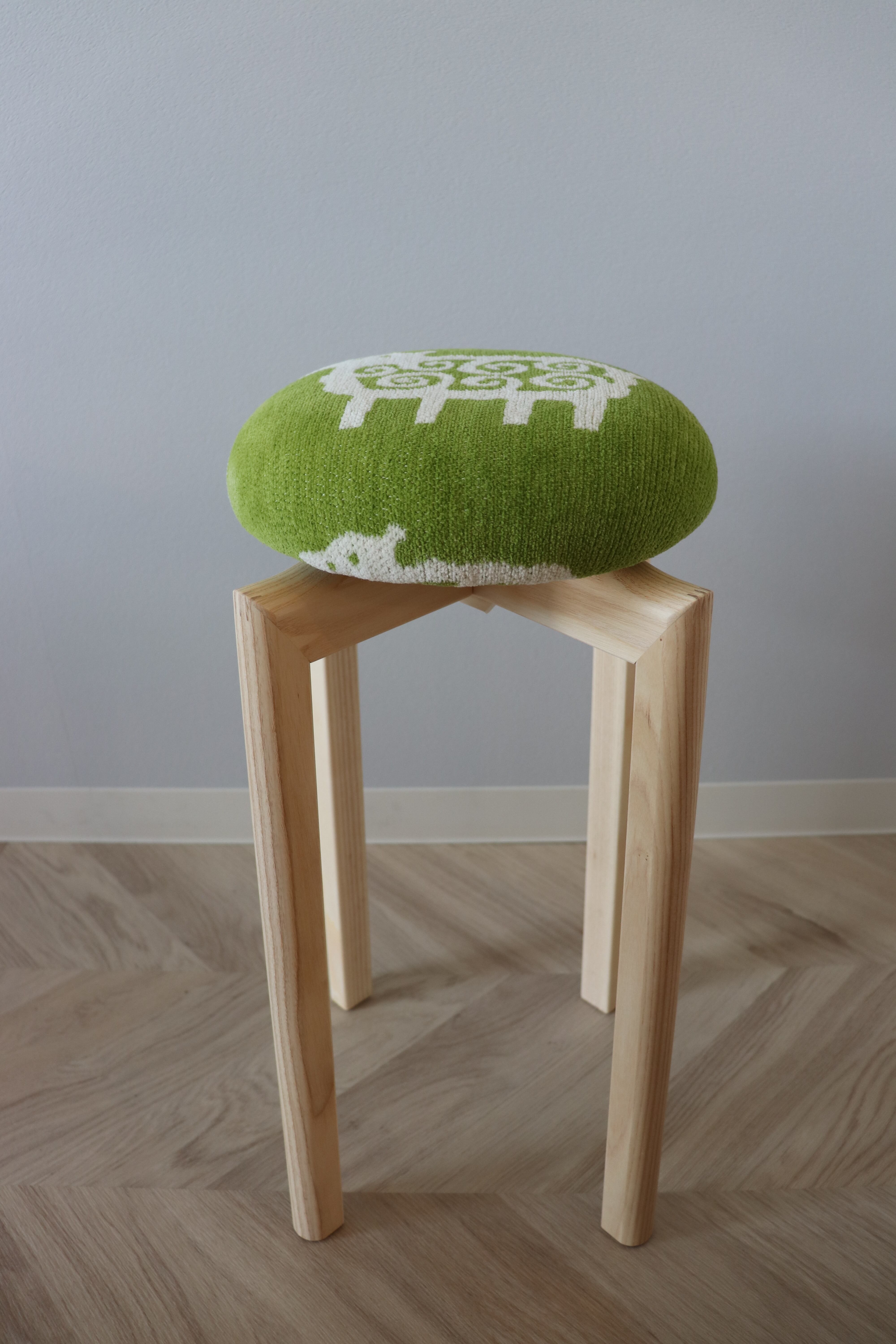 KLIPPAN/クリッパン スツール ヒツジ SSサイズ グリーン | Linnel Home
