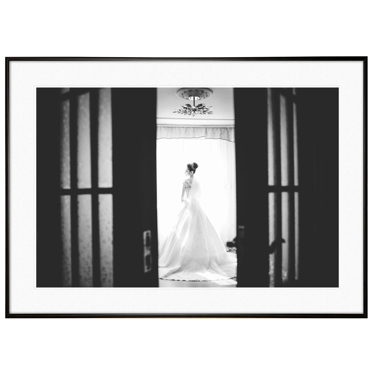 人物写真 ウェディングドレスを着た女性 インテリアアート モノクロポスター額装 AS3073