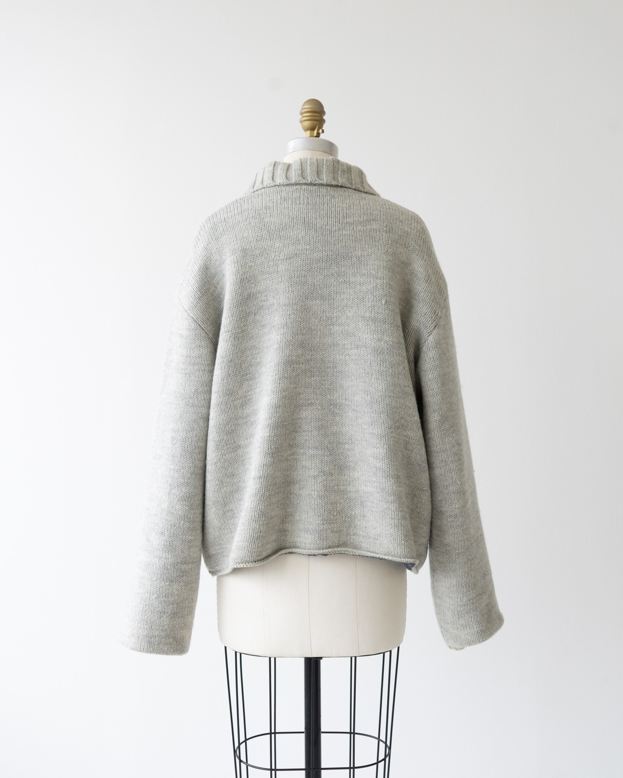 〈miu miu〉Zip-up Knit with a collar