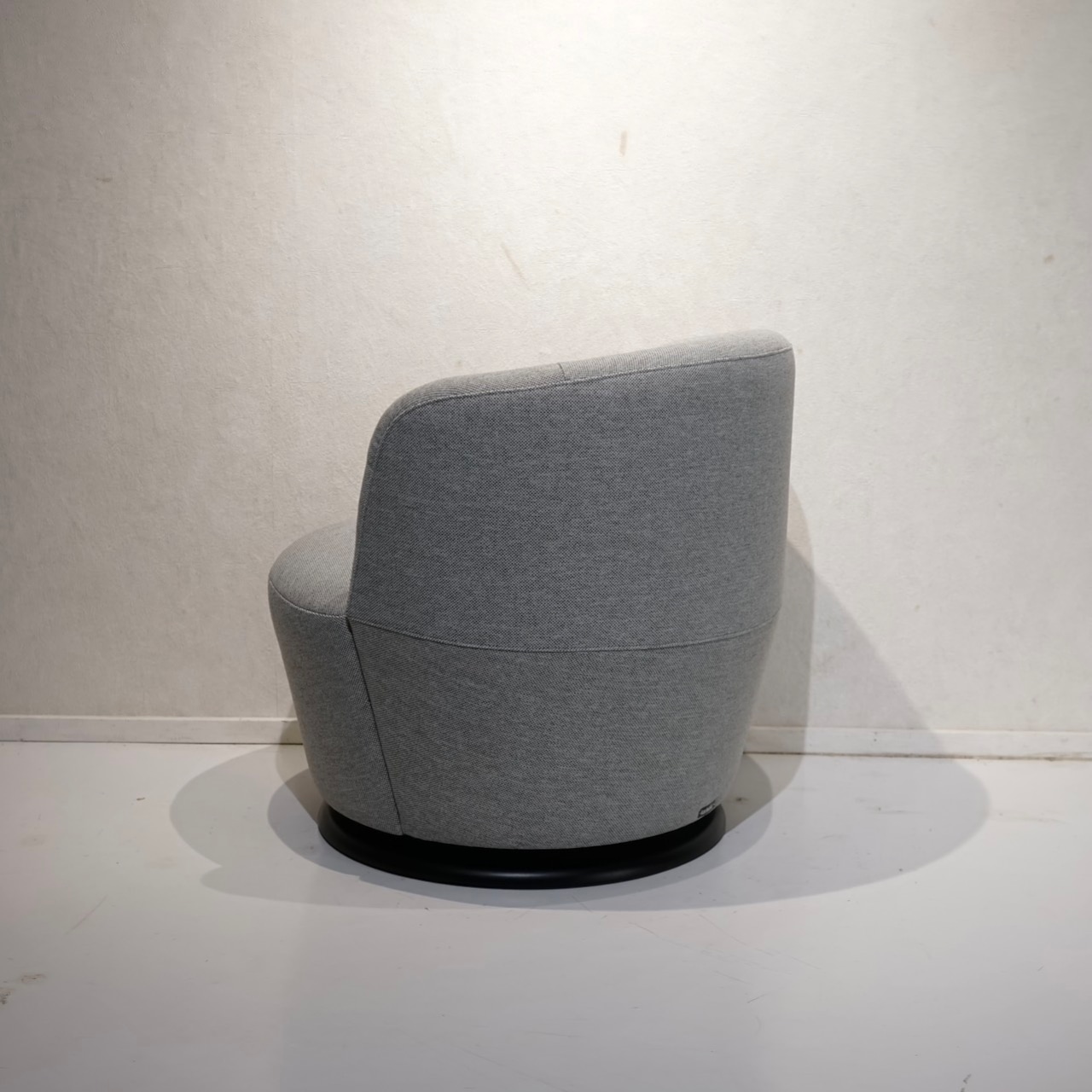 karimoku カリモク UW1007 パーソナルチェア ラウンジチェア 回転式 チェア 椅子 ファブリック 北欧 モダン ナチュラル