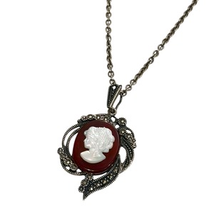 vintage silver cameo pendant necklace