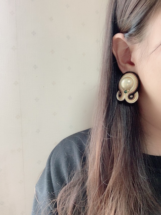 ソウタシエNo.310 ハンドメイド ゴージャスイヤリング | BENNYLOOKS