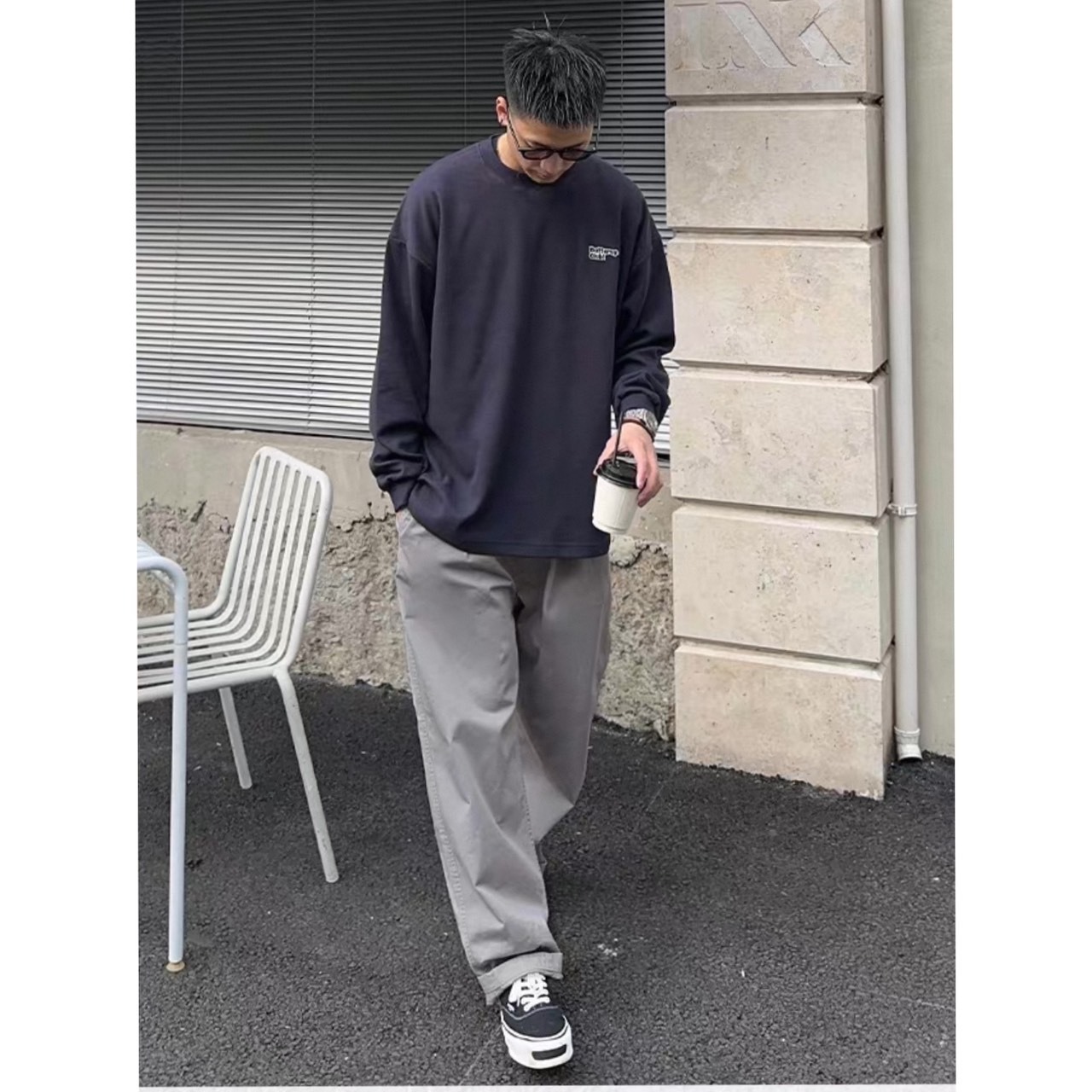 Minimal logo crewneck tee 1074 - 9