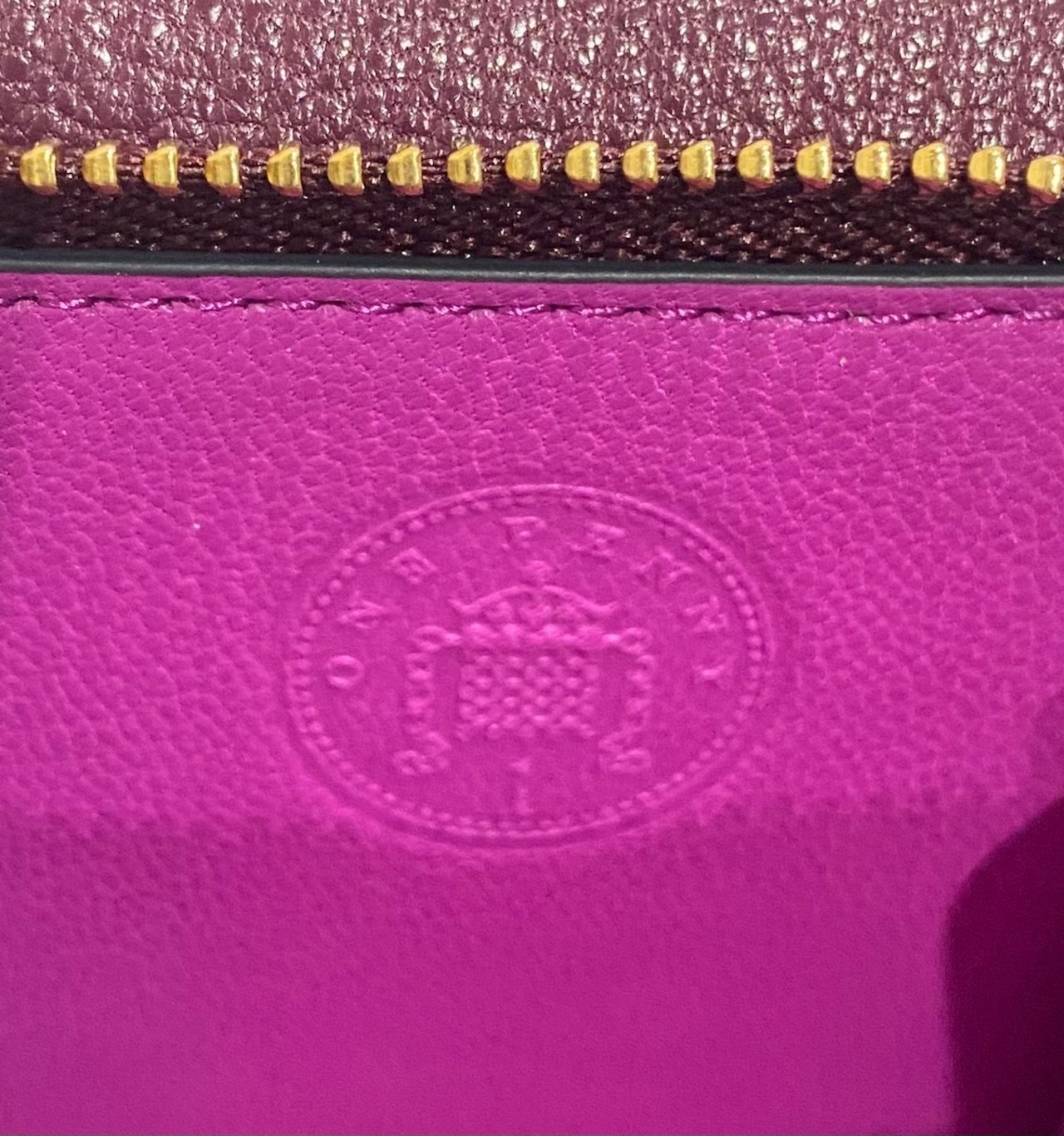 ANYA HINDMARCH アニヤハインドマーチ 財布 折り三つ折り 5050925-201315