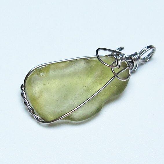 リビアングラス ペンダント 一点物 メール便可 112-13637