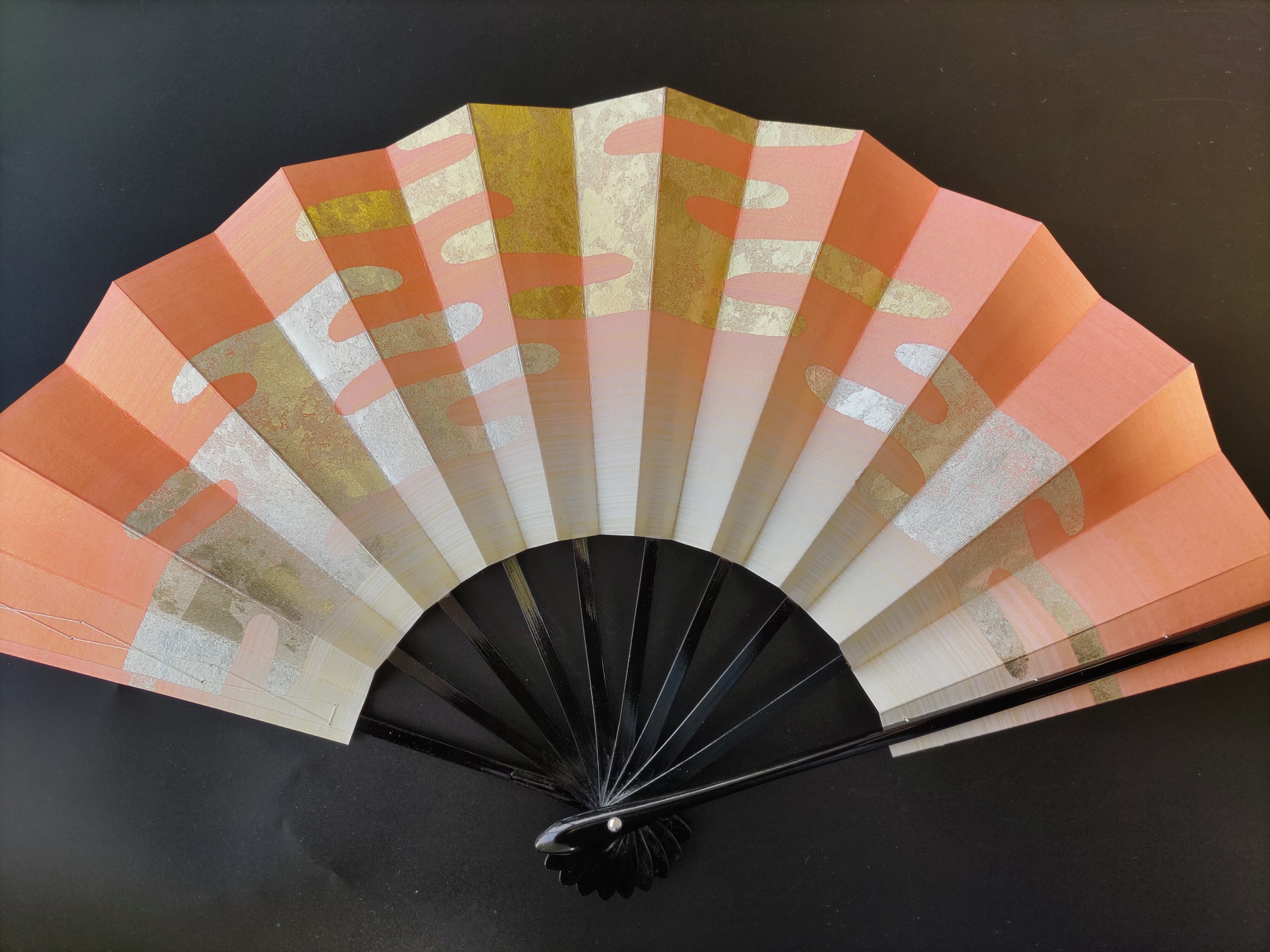 舞扇 15-48 金銀エ雲 朱 黒ヌリ 9寸5分 | 平田照樹堂 BASE店