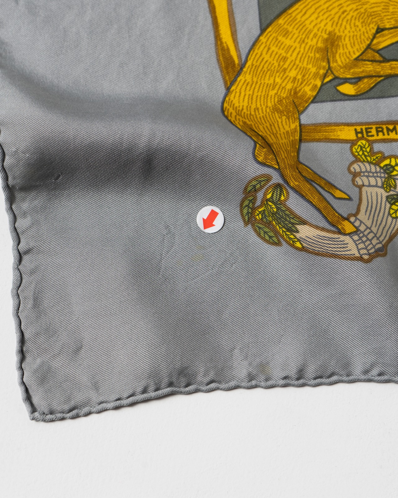 〈Hermès〉Carres 90 Scarf ANIMAL ALPHABET