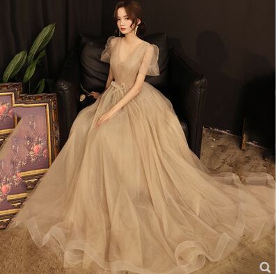 上品！ パーティードレス カーキ色 ソフトチュール 床付く シースルー  