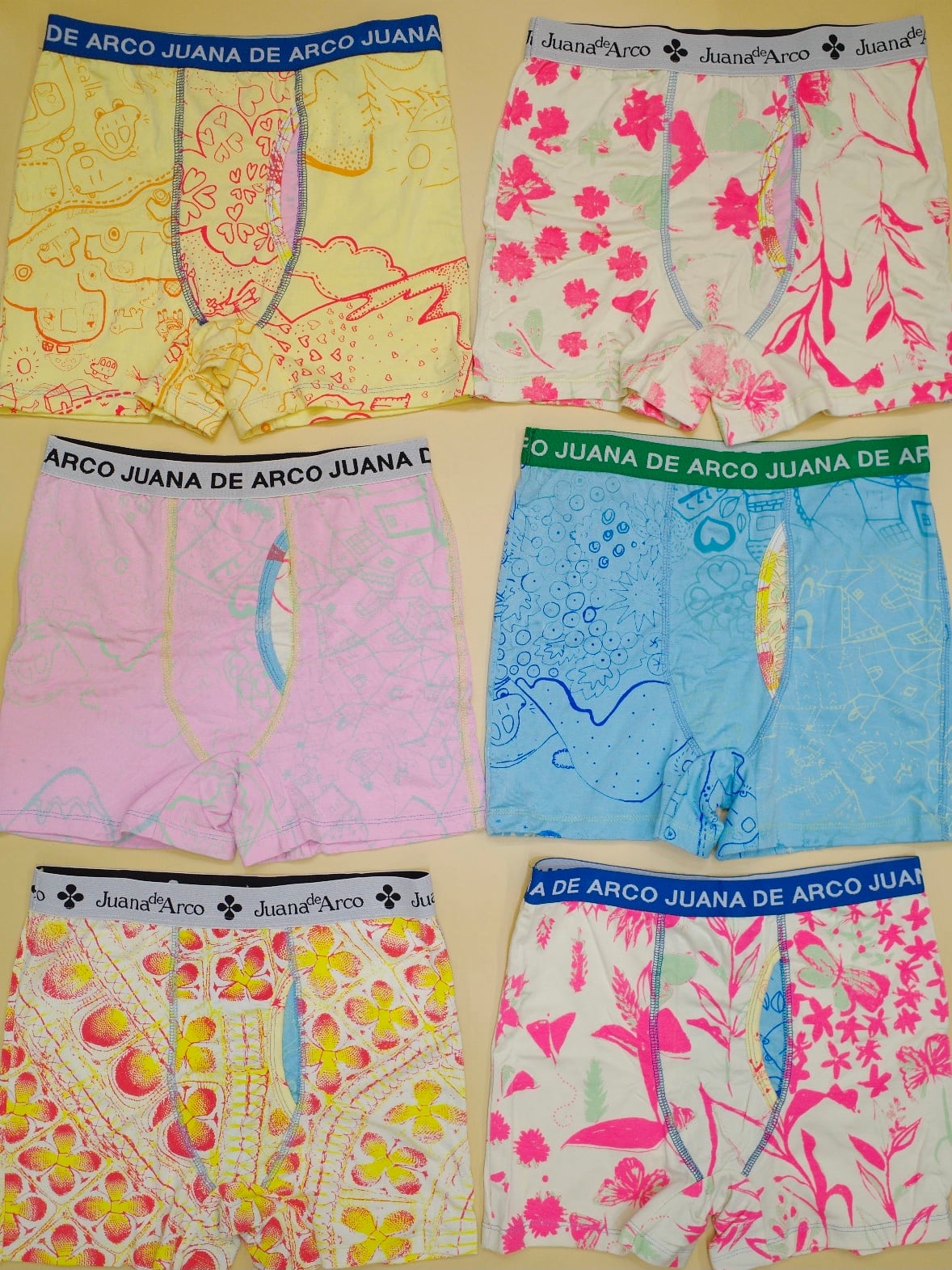 Juana de Arco フォアナデアルコ　カーディガン　ベスト　花柄　可愛い Juana de Arco フォアナデアルコ カーディガン ベスト 花柄 可愛い