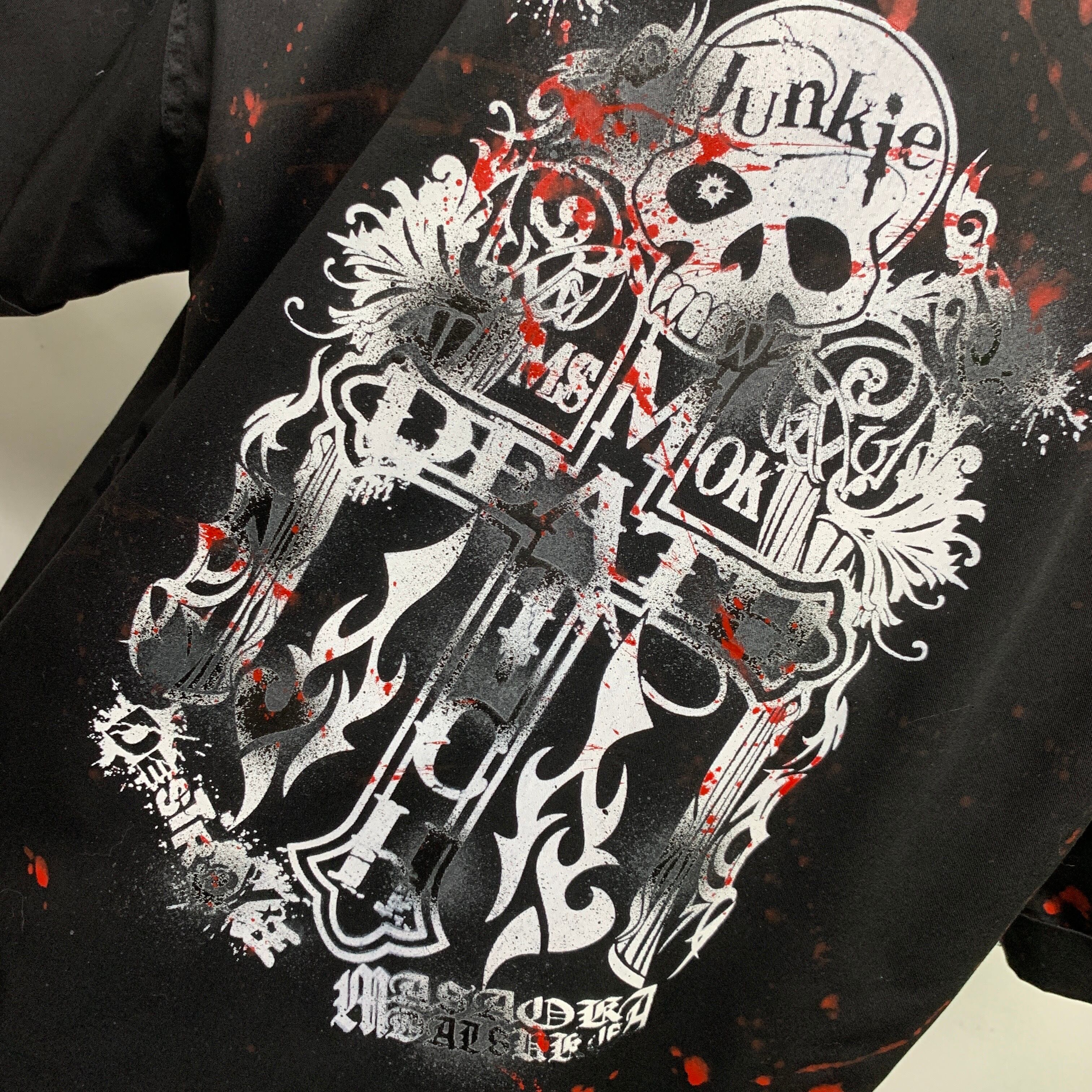血だらけデスマッチジャンキーネクタイ付きシャツ黒（S〜XLサイズ