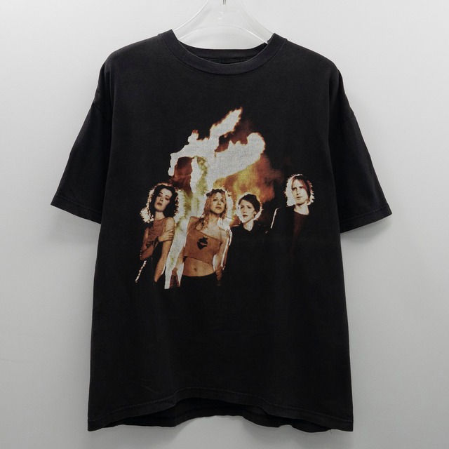 Hole  " Celebrity Skin " Ginat L  【E11-112】