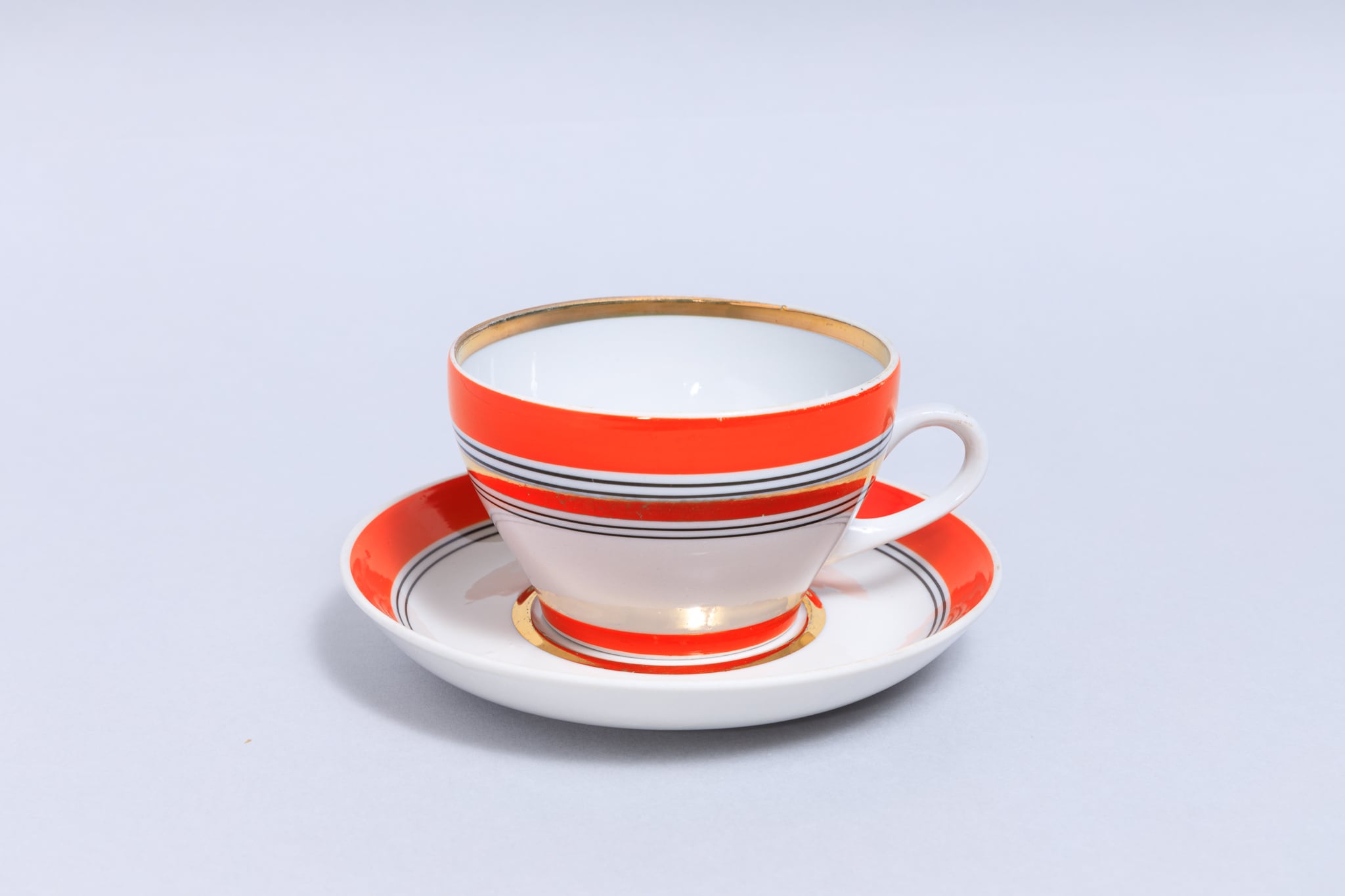 ヴィンテージカップ&ソーサー プロレターリ陶器工場 0218