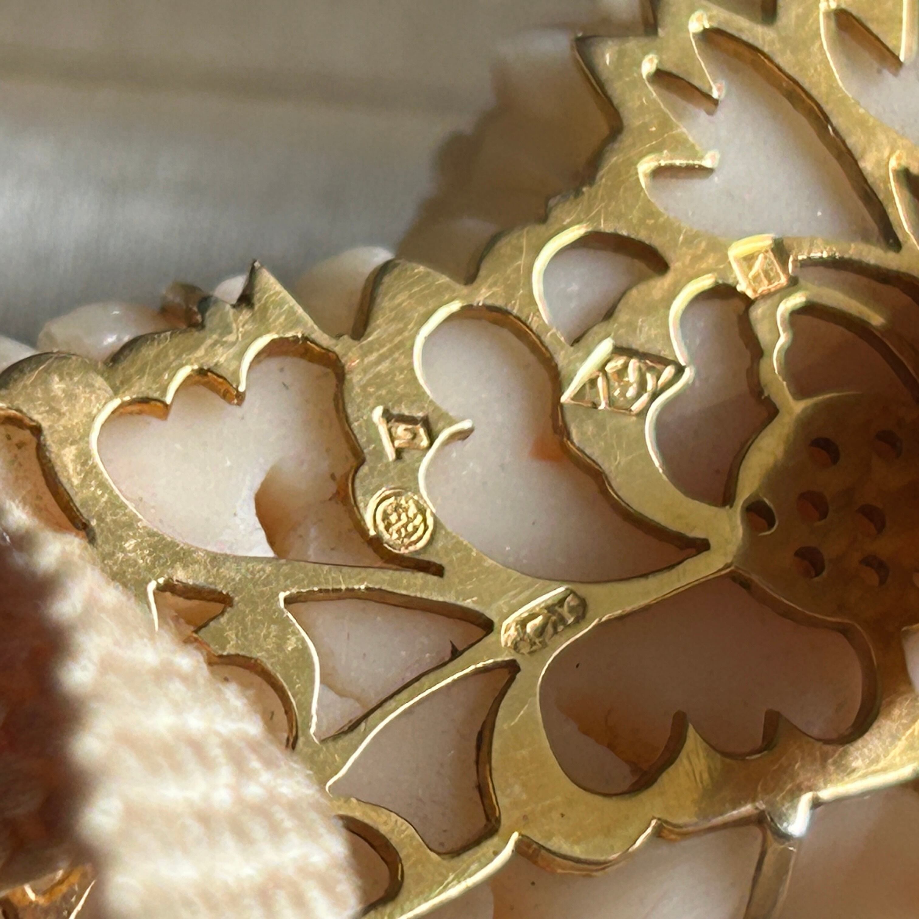 アンティーク　昭和5年　白珊瑚の牡丹帯留め