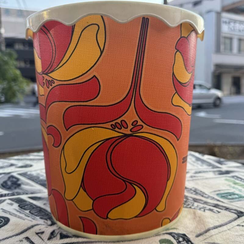 1970年代 昭和レトロ ヴィンテージ サンコープラスチックの花柄の
