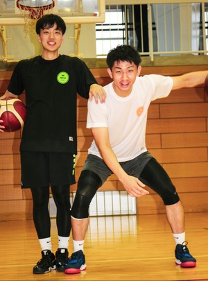 “ARE YOU READY?Tshirt” colour White×Orange