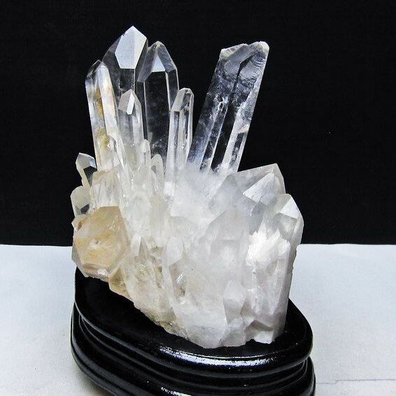 水晶 クラスター マダガスカル産 台座付属 水晶 原石 一点物 182-9347