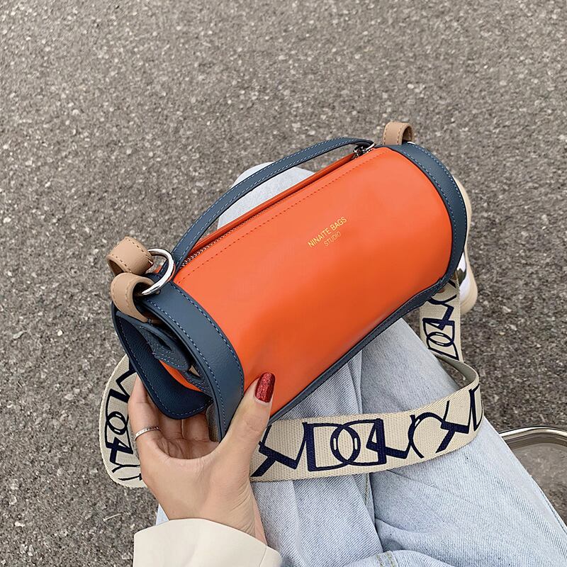 オールマッチインスモールバッグ2020夏新流行ファッション人気メッセンジャーバゲットバッグネットレッドレディースハンドバッグ 手作りハンドバック9195011600