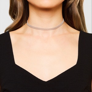 Eva chain choker