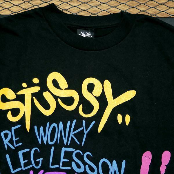 STUSSY x KAWS WORLD TOUR TEE サイズL ステューシー カウズ STUSSY x KAWS WORLD TOUR TEE サイズL ステューシー カウズ