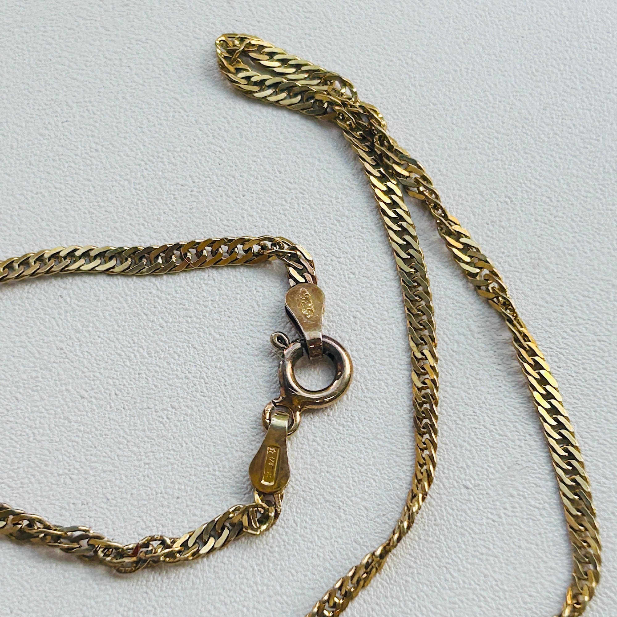 18KT　ネックレス　ツイストチェーン　刻印有り　ITALY 18KTネックレスツイストチェーン刻印有りITALY