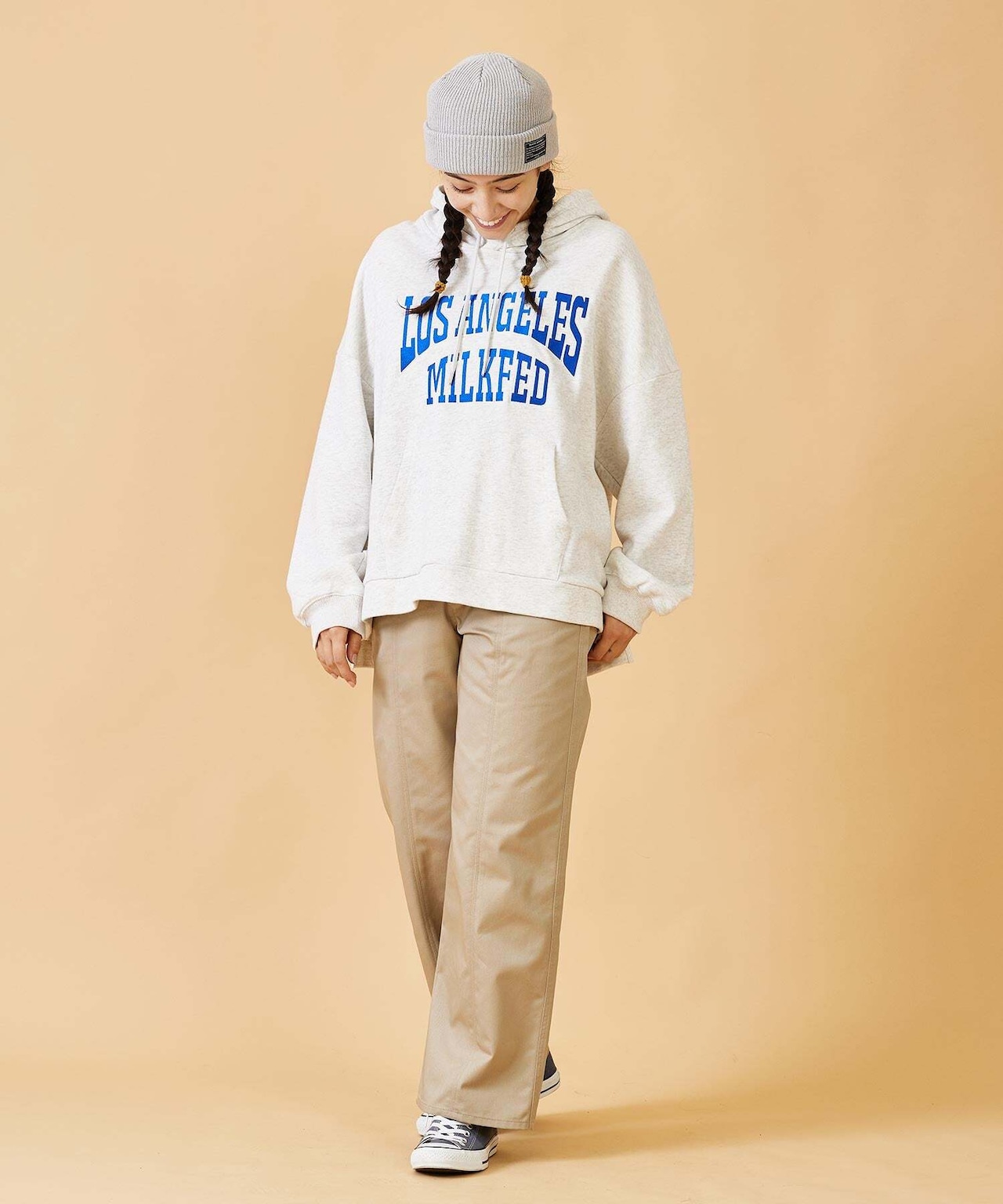 【MILKFED.】EMBROIDERYED COLLEGE LOGO SWEAT HOODIE