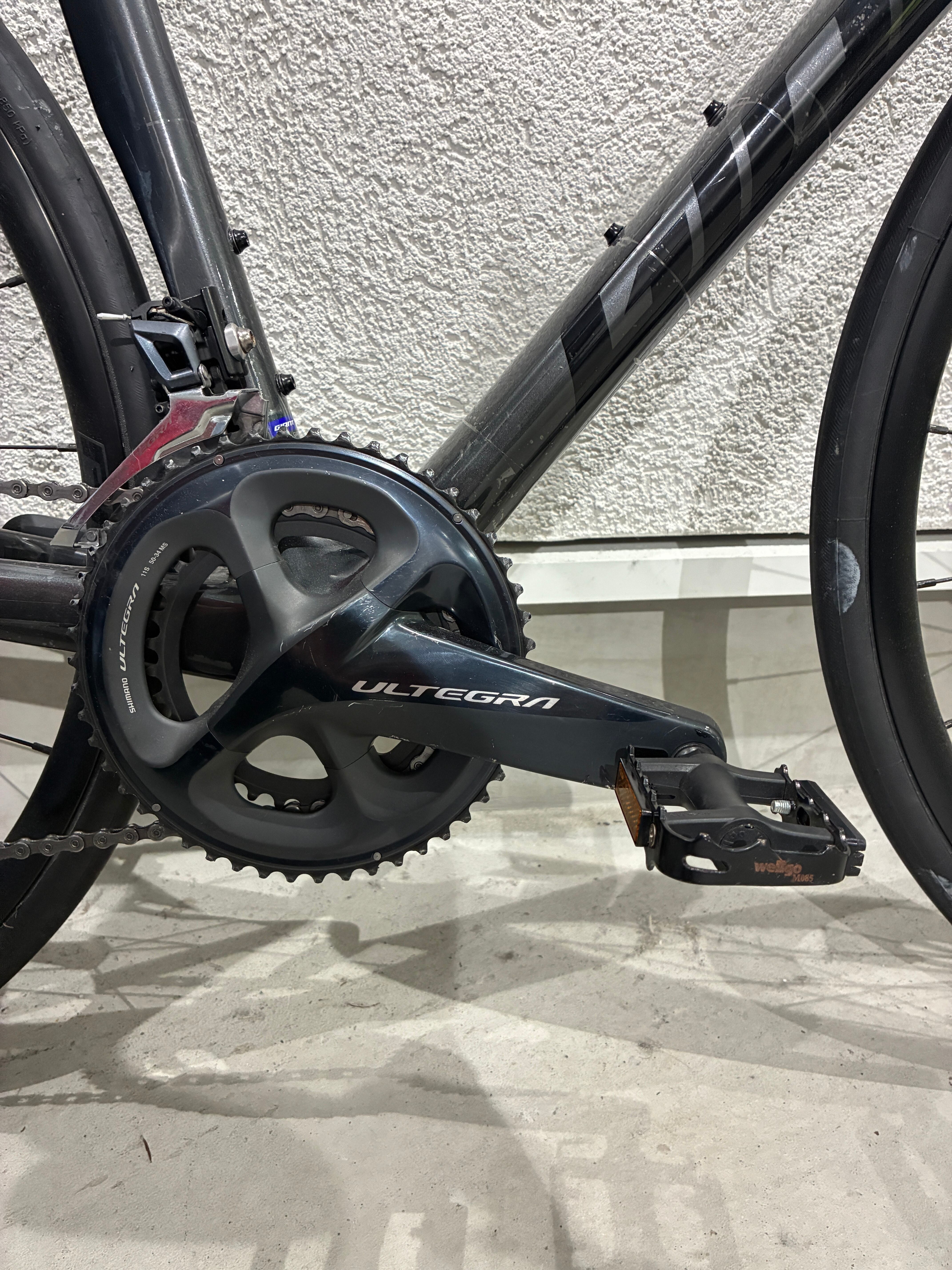 Giant TCR ADVANCED 1 DISC KOM ULTEGRA 中古車 Sサイズ（165cm～175cm