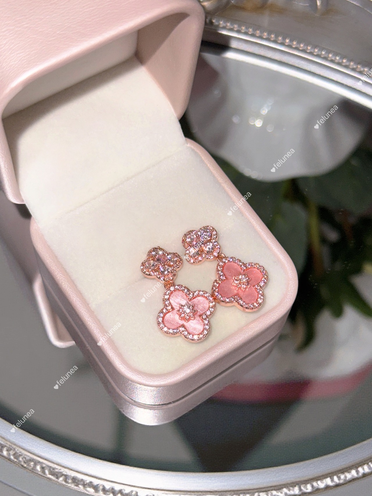 ピアス