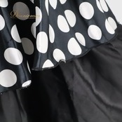 社交ダンス 衣装 ICHIOKU イチオク スカート レッスンウェア ブラック系 ホワイト系 黒 水玉 ドット 白 バイカラー 練習用 練習着 スタンダード モダン レディース ダンス衣装 ダンス用品 競技ダンス ソシアルダンス ボールルームダンス 上品 気品 エレガント かわいい 大人っぽい レトロ 華やか スカート単品 モダン衣装 レッスン着 黒白 ドット柄 デザイン おしゃれ 競技用 社交ダンス用 黒系 白系 フレアスカート ドットスカート 伸縮素材 ポリエステル ポリウレタン