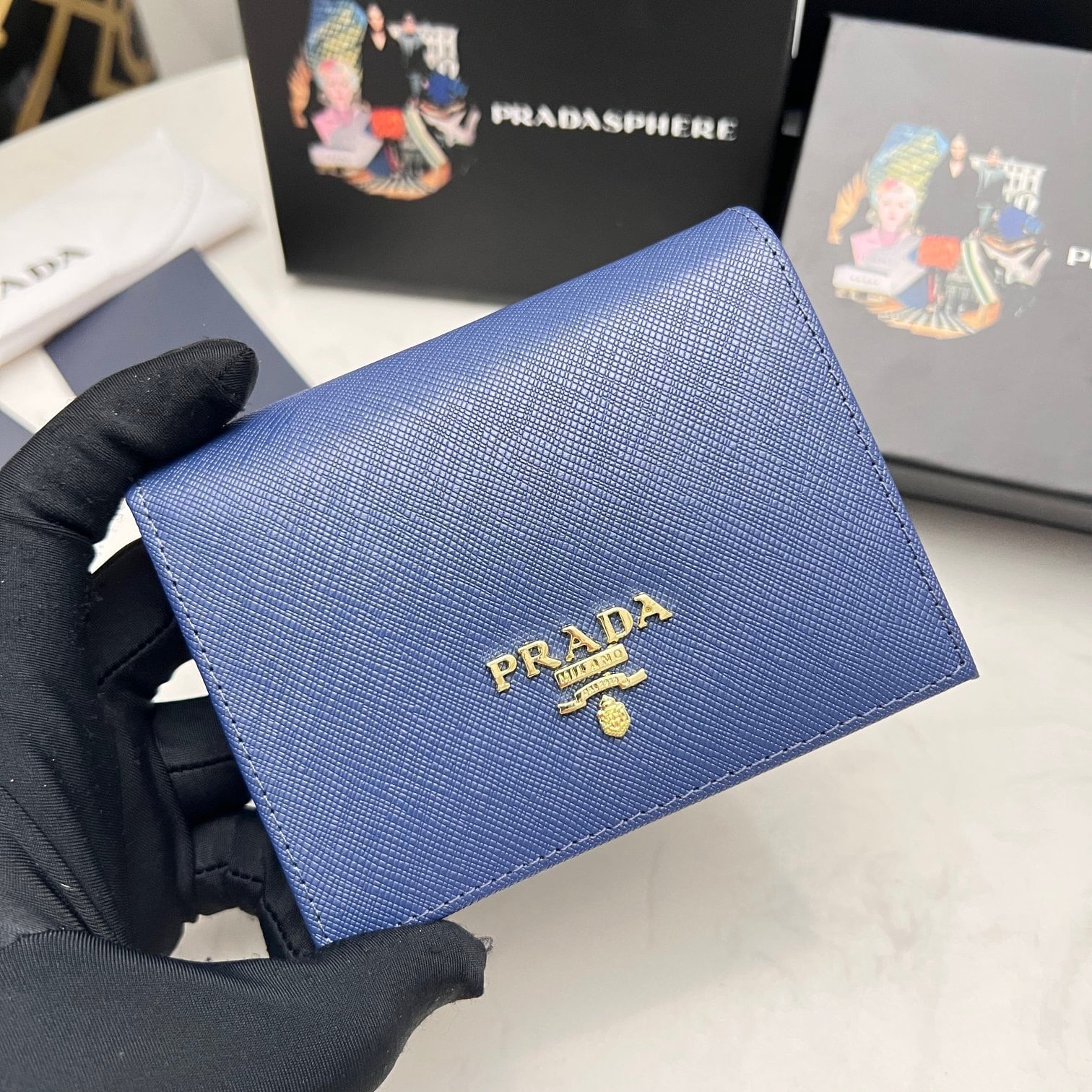 PRADA プラダ  二つ折り財布