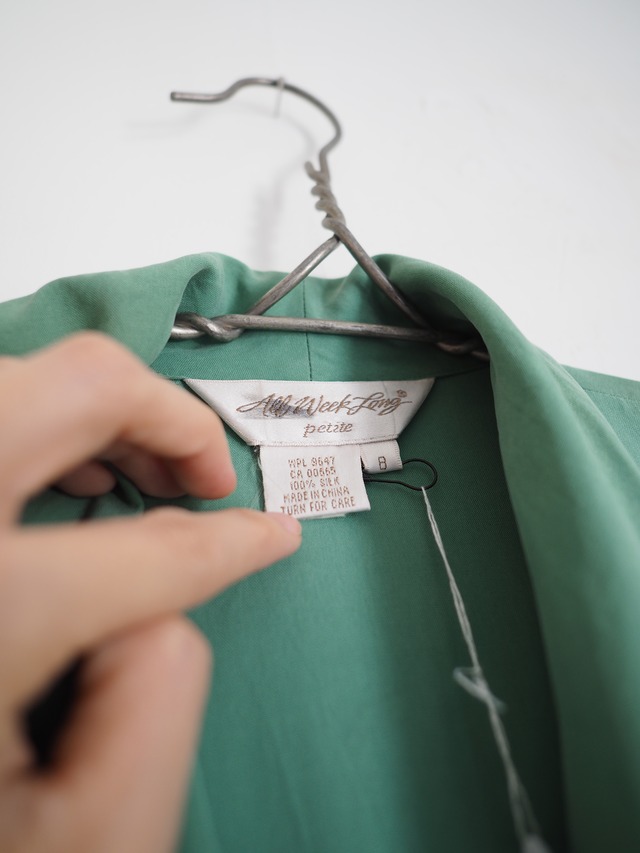 Vintage 100% silk shawl collar one piece