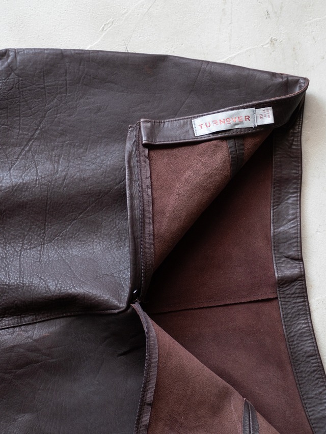 "TURNOVER" used Leather skirt