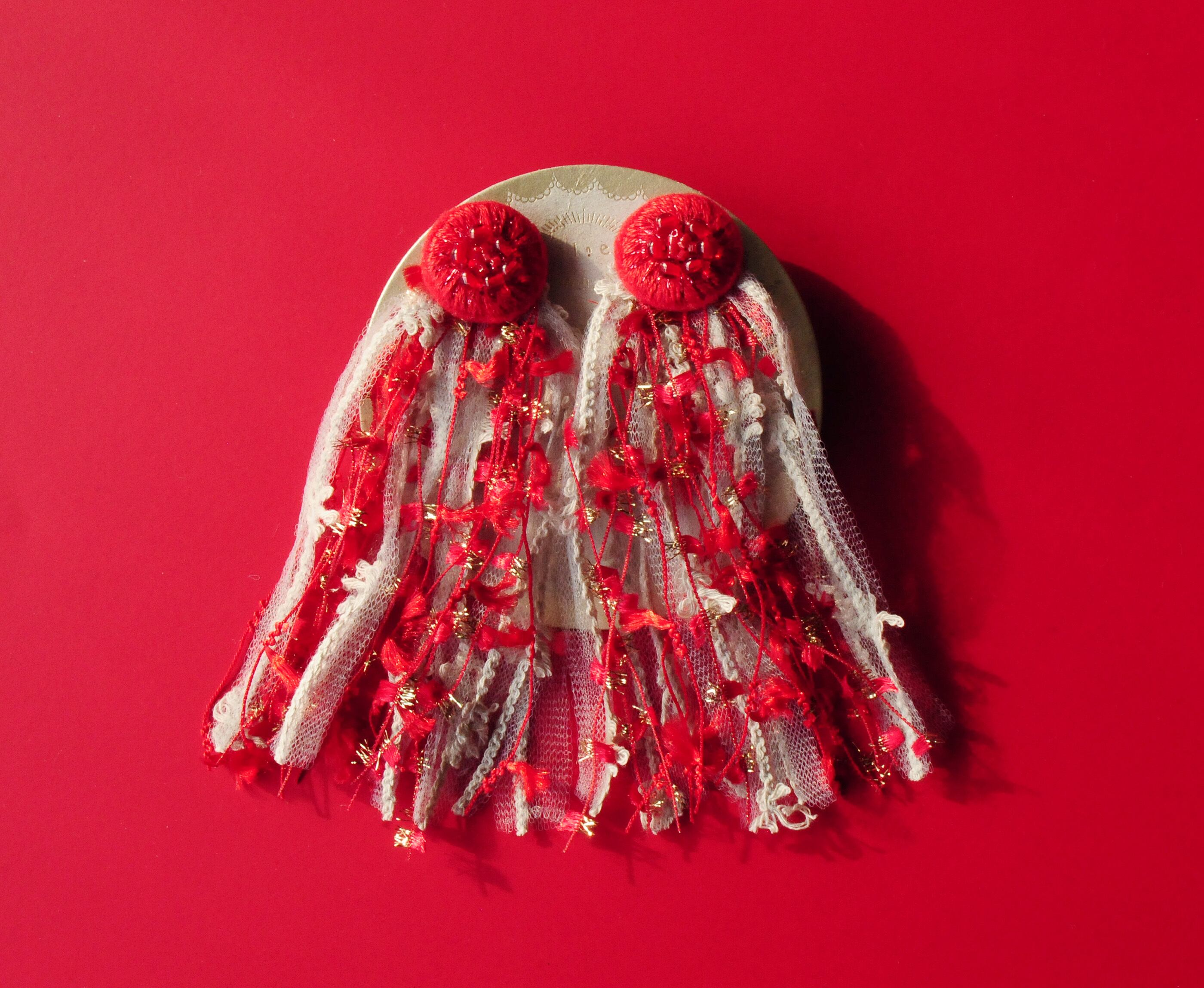 ＜Stella～願い事の星～＞『刺繍フリンジピアス/Strawberry Star』