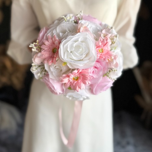 白バラ×ピンクガーベララウンドブーケ☆ブートニア