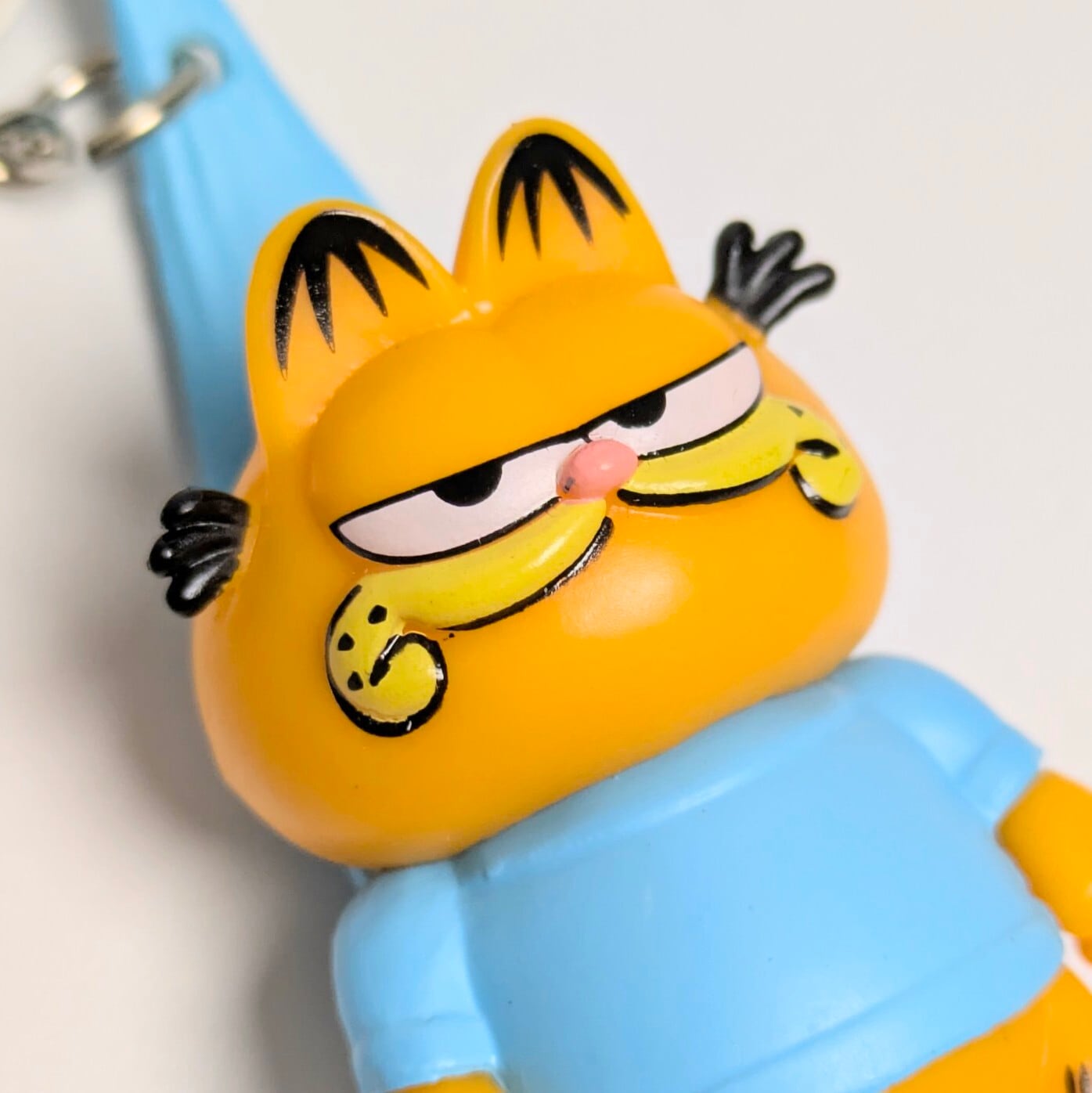 【 Garfield ( ガーフィールド ) 】 3D PVCキーホルダー 『 吊るされGarfield(笑) 』 〚アメリカン雑貨 アメトイ〛