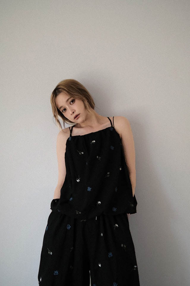 Embroidered Flower Cami/エンブロイダリーフラワーキャミ