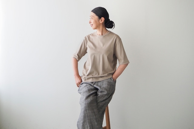 【ベージュ】「HAND ROOM WOMEN’S」クルーネックTシャツ