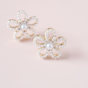 pearl flower ピアス E05-b0992