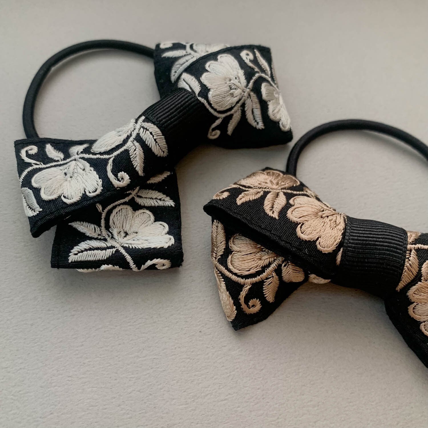 大人可愛いリボンヘアゴム☆インド刺繍リボン×ペタシャムリボンP271 大人可愛いリボンヘアゴム☆インド刺繍リボン×ペタシャムリボンP271