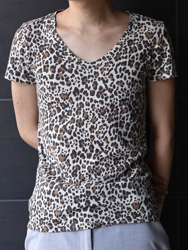 tight fit reopard top