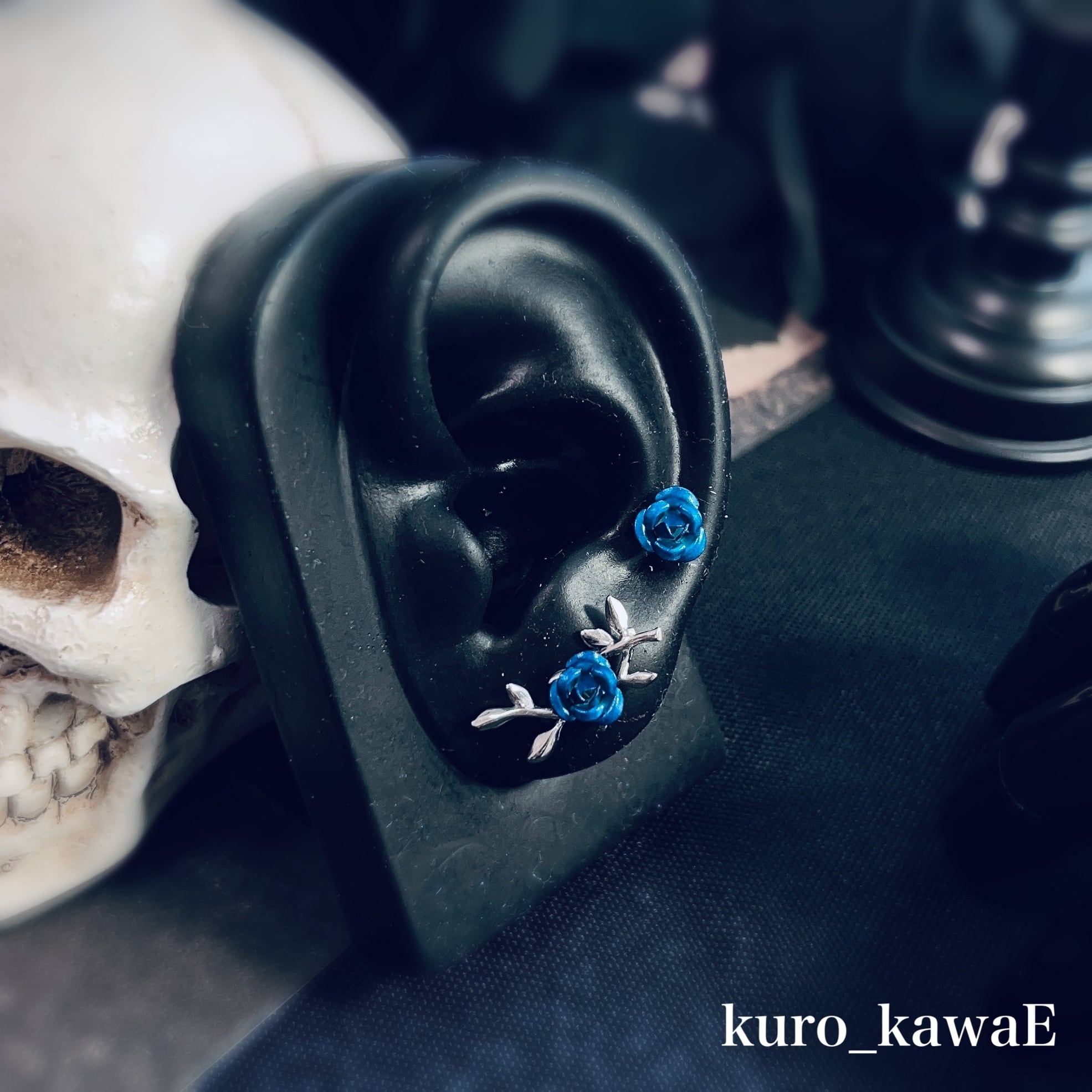 両耳用−ゴシックローズのピアス】 ゴシック 地雷系 病みかわいい