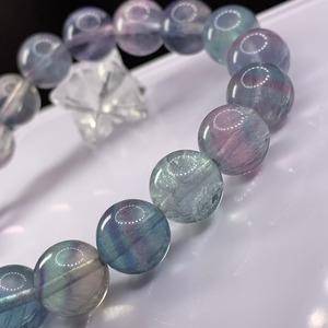 f126.夢かわ☆多彩なグラデーションフローライトブレスレット