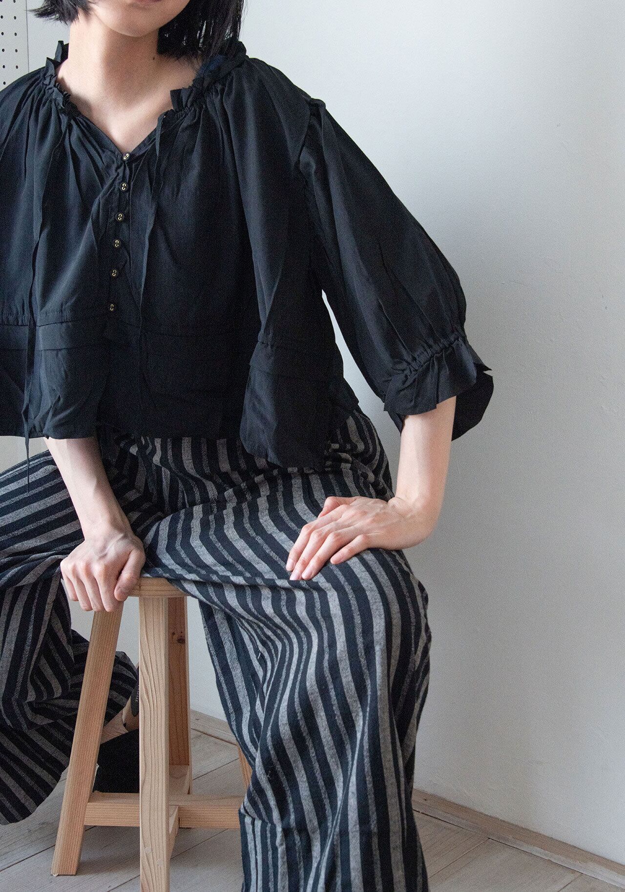 フリルリボンギャザーブラウス（黒）