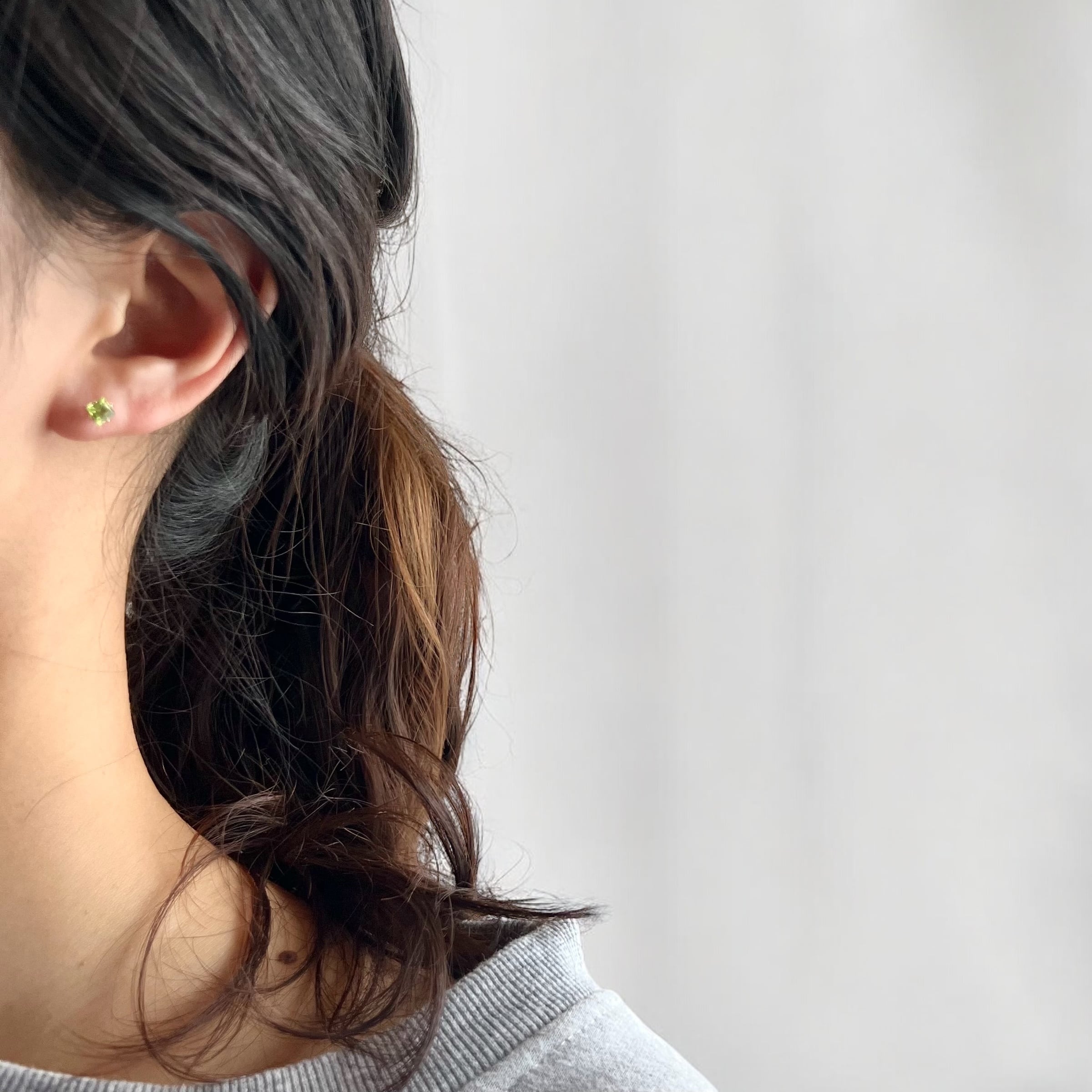 JORIE】14kgf、silver925 8月誕生石 スクエアペリドット（4mm/4爪