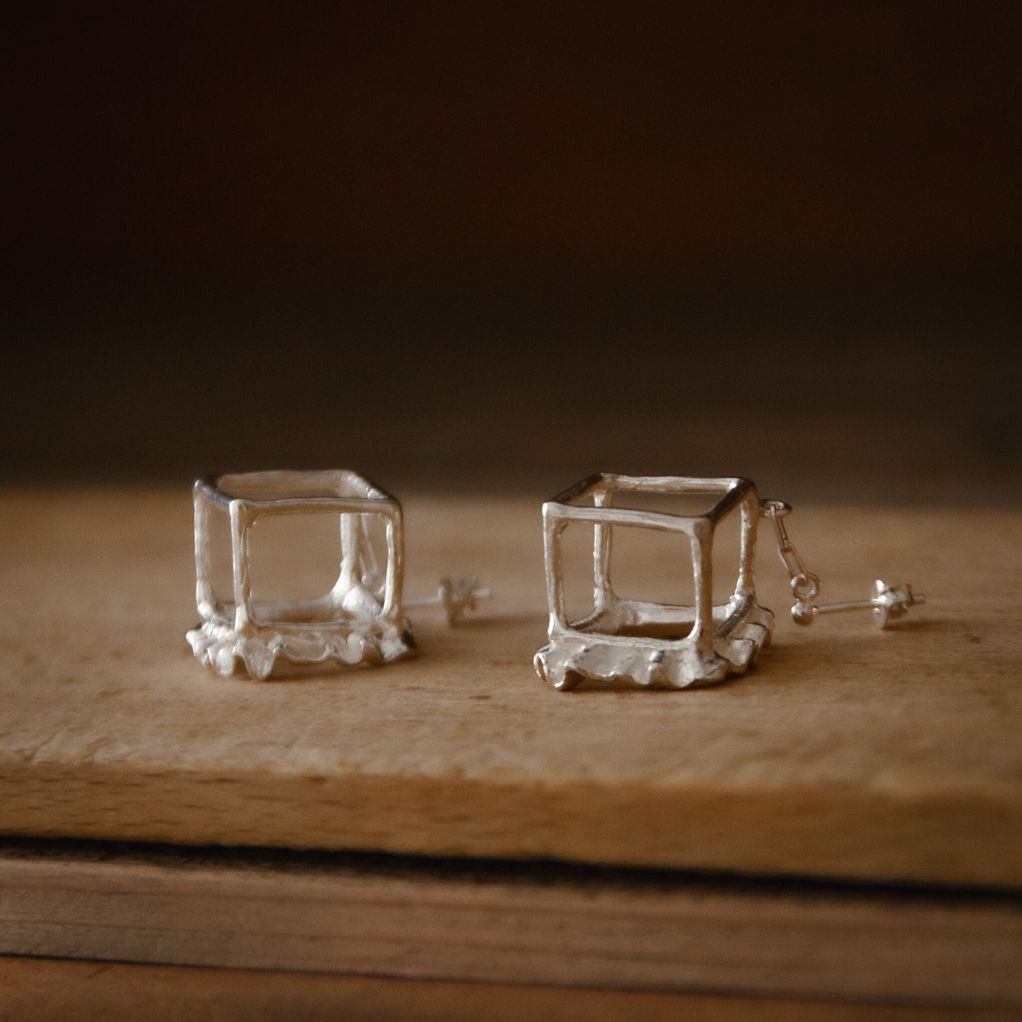 cube ピアス